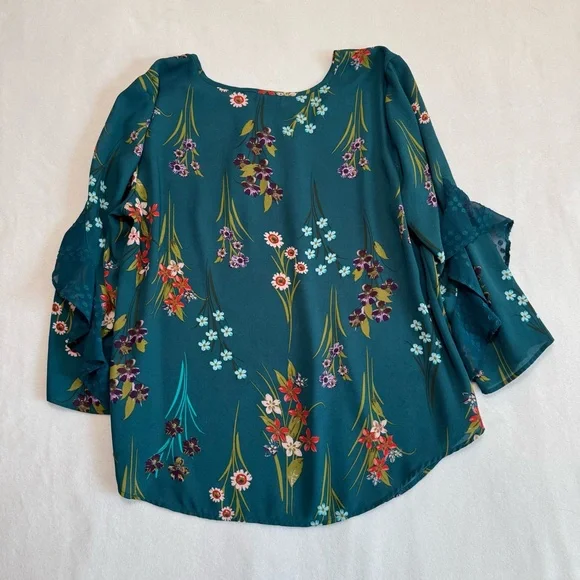 4pc set Van Heusen Women's Tops - Floral and Solid in Blue, Green, Cream Size L - Picture 7 of 16